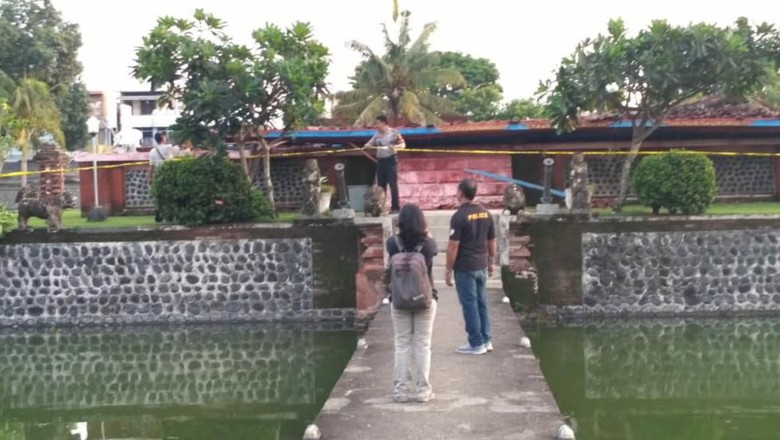 Balai Kambang di Taman Mayura pasca ambruk (Harianto Nukman/detikcom) Balai Kambang di Taman Mayura pasca ambruk (Harianto Nukman/detikcom)
