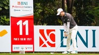 Pegolf Thailand Jazz Janewattananond tampak berkonstrasi sebelum melakukan pukulan di ajang BNI Indonesian Masters 2019. Istimewa/BNI.
