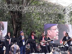 Keren! Elek Yo Band dan Abdee Slank Unjuk Gigi di Nitilaku UGM