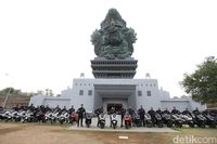 Hari Kedua Touring Honda PCX, Gaspol di Pesisir Pantai Menuju GWK