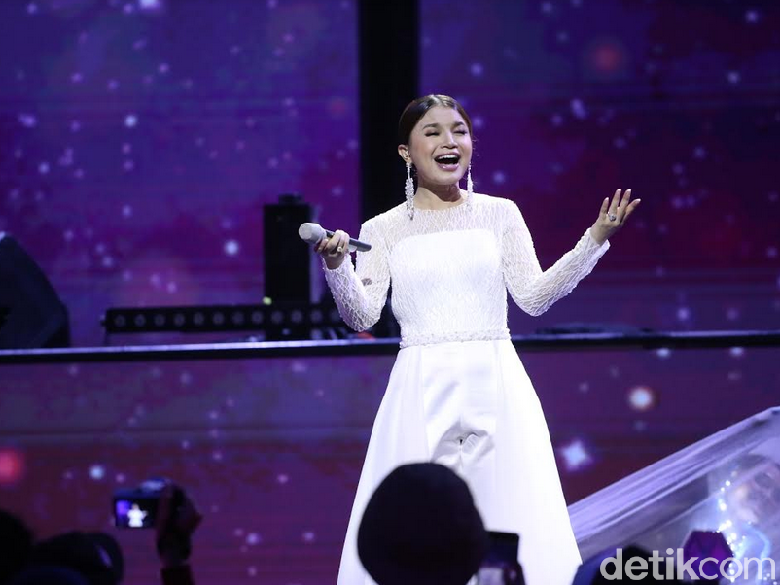Foto: Rossa dihujat setelah bernyanyi lagu India. / Hanif H Foto: Rossa dihujat setelah bernyanyi lagu India. / Hanif H