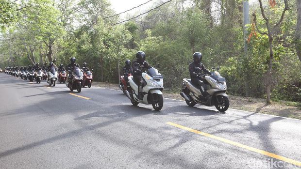 Hari Kedua Touring Honda PCX, Gaspol di Pesisir Pantai Menuju GWK