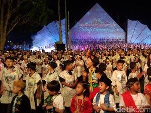 Pelajar-Seniman Cirebon Sampaikan Pesan Perdamaian Lewat Drama Musikal