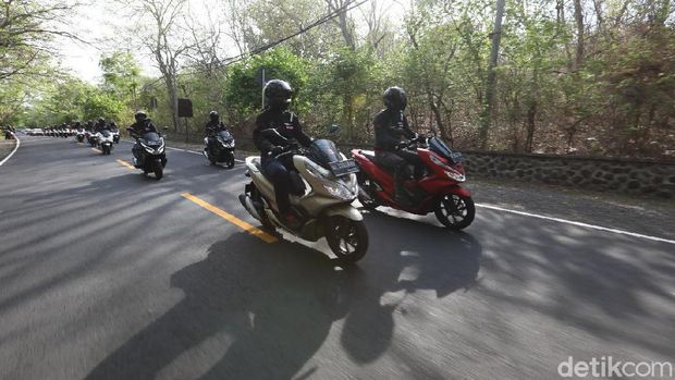 Touring PCX Luxurious Trip