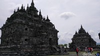 Selain ke Candi Plaosan, para wisatawan juga berkunjung ke Candi Sojiwan. Keduanya gratis dikunjungi oleh wisatawan (Ahmad Syauqi/detikcom)