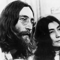 Film Baru Soderbergh Ungkap Obrolan Terakhir John Lennon dan Yoko Ono