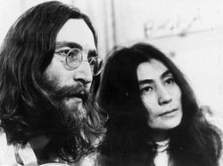 Film Baru Soderbergh Ungkap Obrolan Terakhir John Lennon dan Yoko Ono