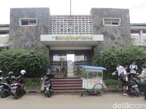 Stadion Sangkuriang yang Dibiarkan Mati Dalam Sunyi
