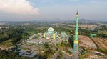Foto Drone: Kemegahan Masjid Agung Karimun di Perbatasan RI