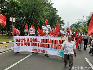 Massa Demo soal BPJS Kesehatan di Depan Istana, Lalin Sempat Tersendat