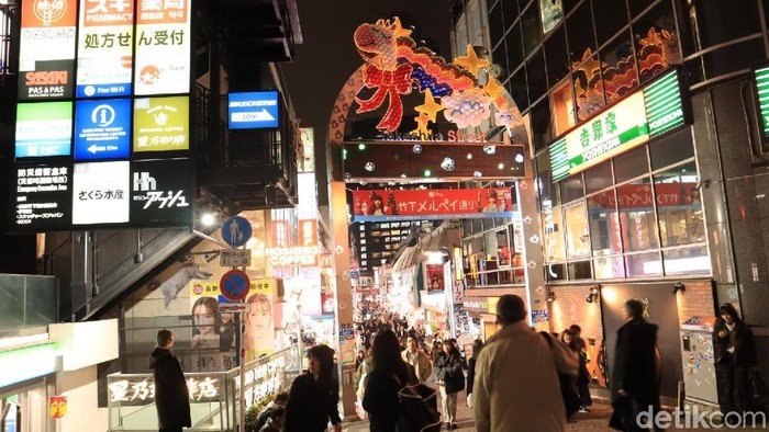 Stasiun Harajuku di Shibuya.