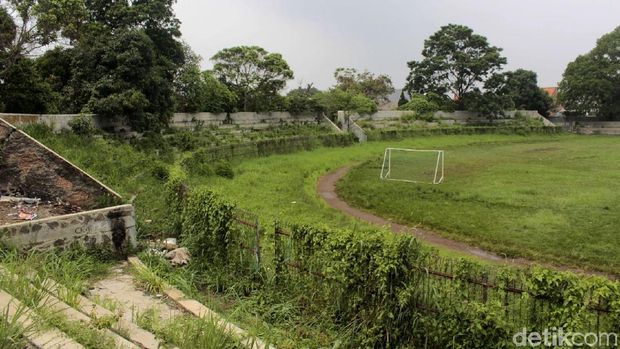 Pasang Surut Kejayaan Stadion Sangkuriang yang Kini Bak Arena Berhantu