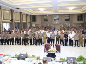 19 Ribu Polisi, TNI Hingga Tokoh Agama di Jatim Siap Amankan Perayaan Nataru