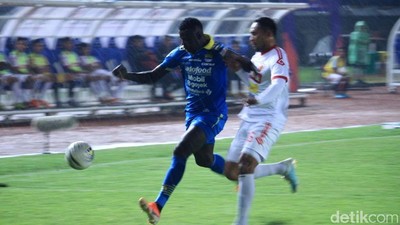 Maung Bandung Terkam Badak Lampung