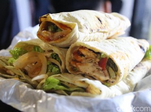 Viral! Kebab Istanbul Autentik Buatan Orang Turki di Sawah Besar