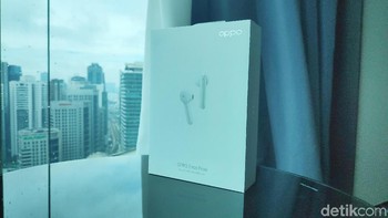 Inilah kemasan Oppo Enco Free. Foto: Moch Prima Fauzi
