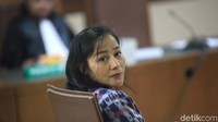 Nelly Margaretha, penyuap Bupati nonaktif Bengkayang Suryadman Gidot mengikuti sidang perdana di Pengadilan Tipikor, Jakarta, Senin (16/12/2019).