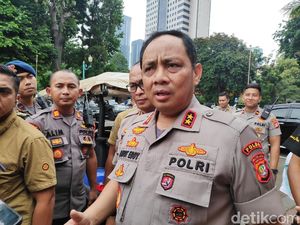 Kapolda Metro Larang Warga Main Petasan di Malam Tahun Baru