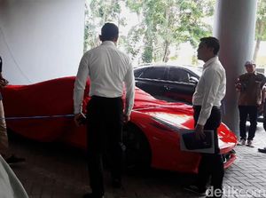 Masih Ada Dua Supercar Ngandang di Mapolda Jatim