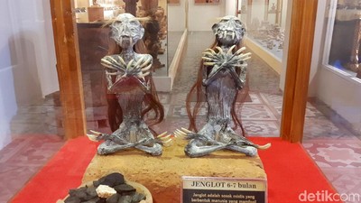 Hiii... Jenglot Hingga Jelangkung Dipamerkan di Museum Ganesya