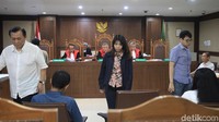 Ia ditangkap saat menyuap Dirut PTPN III, Dolly Pulungan dan Direktur Pemasaran PT Perkebunan Nusantara III (Persero) atau PTPN III, I Kadek Kertha Laksana.