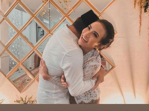 Resmi Nikah, Vanessa Angel Masih Rahasiakan Suami Baru