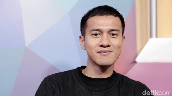 Herjunot Ali saat berkunjung ke kantor detikcom.