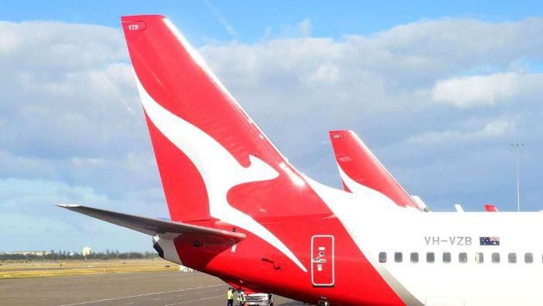 Kabin Dipenuhi Asap, Penumpang Pesawat Qantas Dievakuasi Di Bandara Sydney