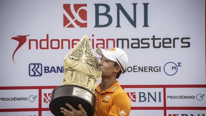 Jazz Janewattananond juara BNI Indonesian Masters 2019 (Aprilio Akbar/ANTARA FOTO) Jazz Janewattananond juara BNI Indonesian Masters 2019 (Aprilio Akbar/ANTARA FOTO)