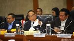 Komisi XI Ratas dengan OJK