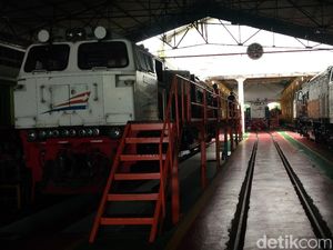 Sambut Libur Nataru, Daop Cirebon Siagakan 2 Lokomotif Cadangan