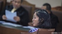 Dalam surat dakwaan, Nelly Margaretha berprofesi swasta. Nelly disebut jaksa memberikan uang Rp 60 juta ke Suryadman melalui Aleksius selaku Kadis PUPR Kabupaten Bengkayang.