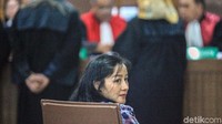 Nelly didakwa melanggar Pasal 5 ayat (1) huruf a atau Pasal 13 Undang-Undang Nomor 31 Tahun 1999 tentang Pemberantasan Tindak Pidana Korupsi sebagaimana diubah dengan Undang-Undang Nomor 20 Tahun 2001.