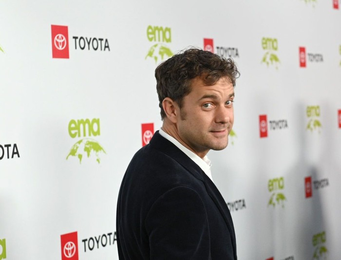 PACIFIC PALISADES, CALIFORNIA - SEPTEMBER 28: Joshua Jackson attends the Environmental Media Association 2nd Annual Honors Benefit Gala at Private Residence on September 28, 2019 in Pacific Palisades, California. (Photo by Andrew Toth/Getty Images for The Environmental Media Association)