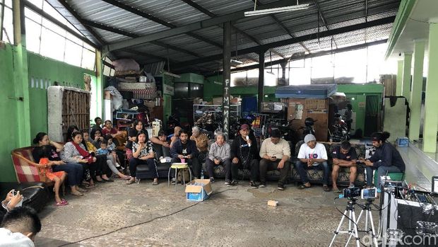 Kilas Berita Hari Ini di Jabar: Kebakaran Maut Karawang hingga Teror Kobra