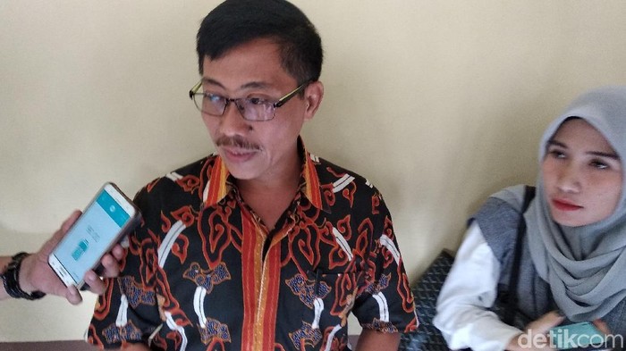 Eks Bupati Cirebon Sunjaya Purwadisastra
