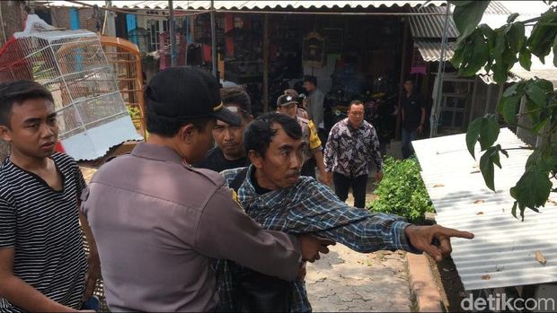 Pemilik bangunan yang coba bunuh diri dengan menghalangi alat berat