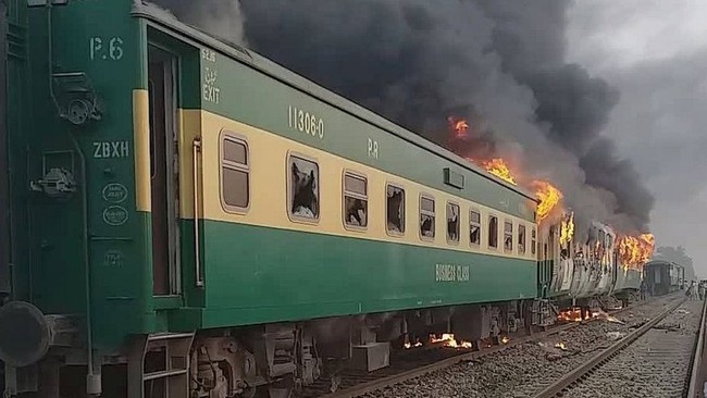 Tragis! Karena Masak Sarapan, 75 Penumpang Kereta Ini Tewas di Pakistan