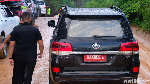 Jokowi Tinjau Ibu Kota Baru Naik Land Cruiser