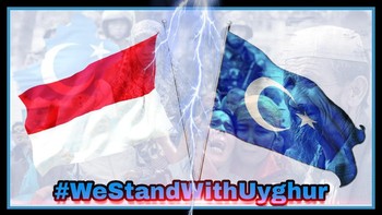 Bendera Merah Putih bersanding dengan bendera etnis Uighur (Twitter)