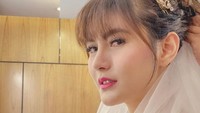 Beberapa pun mendoakan agar Angela Lee lekas melepas status jandanya dan menemukan pendamping. Dok. Instagram/angelalee87