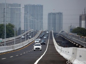 Arus Mudik Natal, Tol Layang Japek Dinilai Efektif Urai Kemacetan