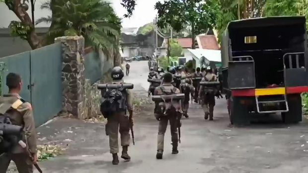 Usai 3 Tewas Tersambar Petir, Ratusan Peserta Didik Brimob Turun Gunung