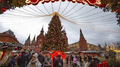 Melihat Kemeriahan Warga Dunia Menyambut Natal