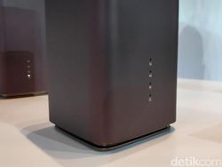 Menggenggam Ponsel Masa Depan Oppo