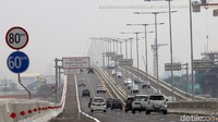 Dengan kontur jalan bergelombang, pengemudi bakal merasakan momen naik-turun saat melintas. Keadaan jalan atau jembatan yang belum rapi karena banyak sambungan juga menyebabkan kondisinya menjadi bergelombang, dan bisa saja membahayakan penggunanya.