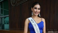 Orang tua Frederika Alexis Cull, Yulia Peers, mendapat surat resmi dari Karaton Sumedang Larang. Foto: Muhammad Ridho