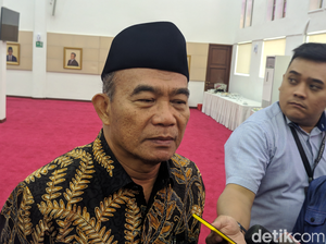 Menko PMK Dukung KPK Usut Rp 10 M Korupsi di Kemenag Mengalir ke Politikus