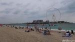 Foto: Pantai Bikini di Pulau Buatan Dubai