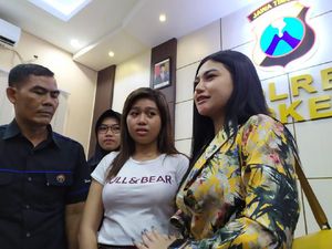 Usai Ditilang, 2 Wanita yang Kendarai Motor Sambil Keramas Dipidana